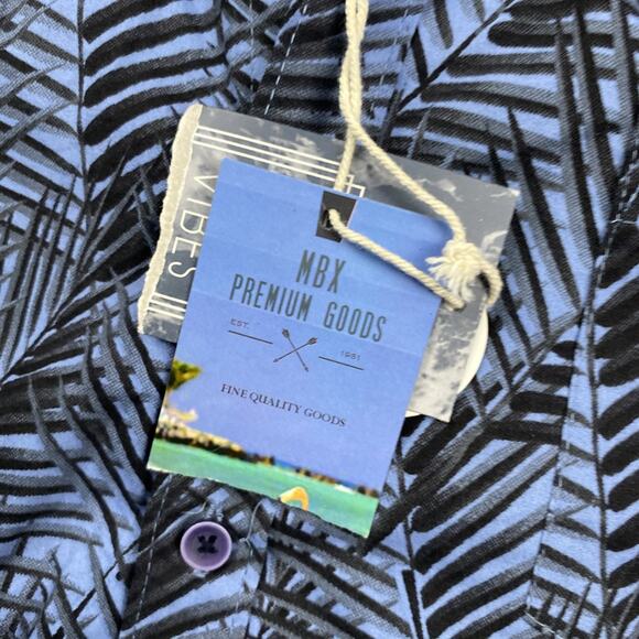 MBX Premium Goods Hawaiian Button Up Shirt Mens XL Blue Floral Beach NWT - Picture 5 of 10